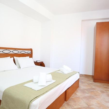 Palia Platia Apartments 페프코초리 외부 사진
