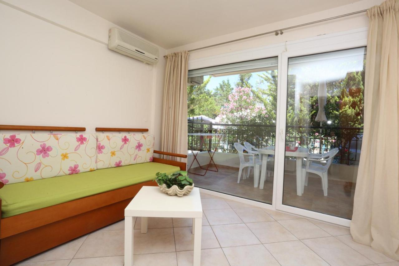 Palia Platia Apartments 페프코초리 외부 사진