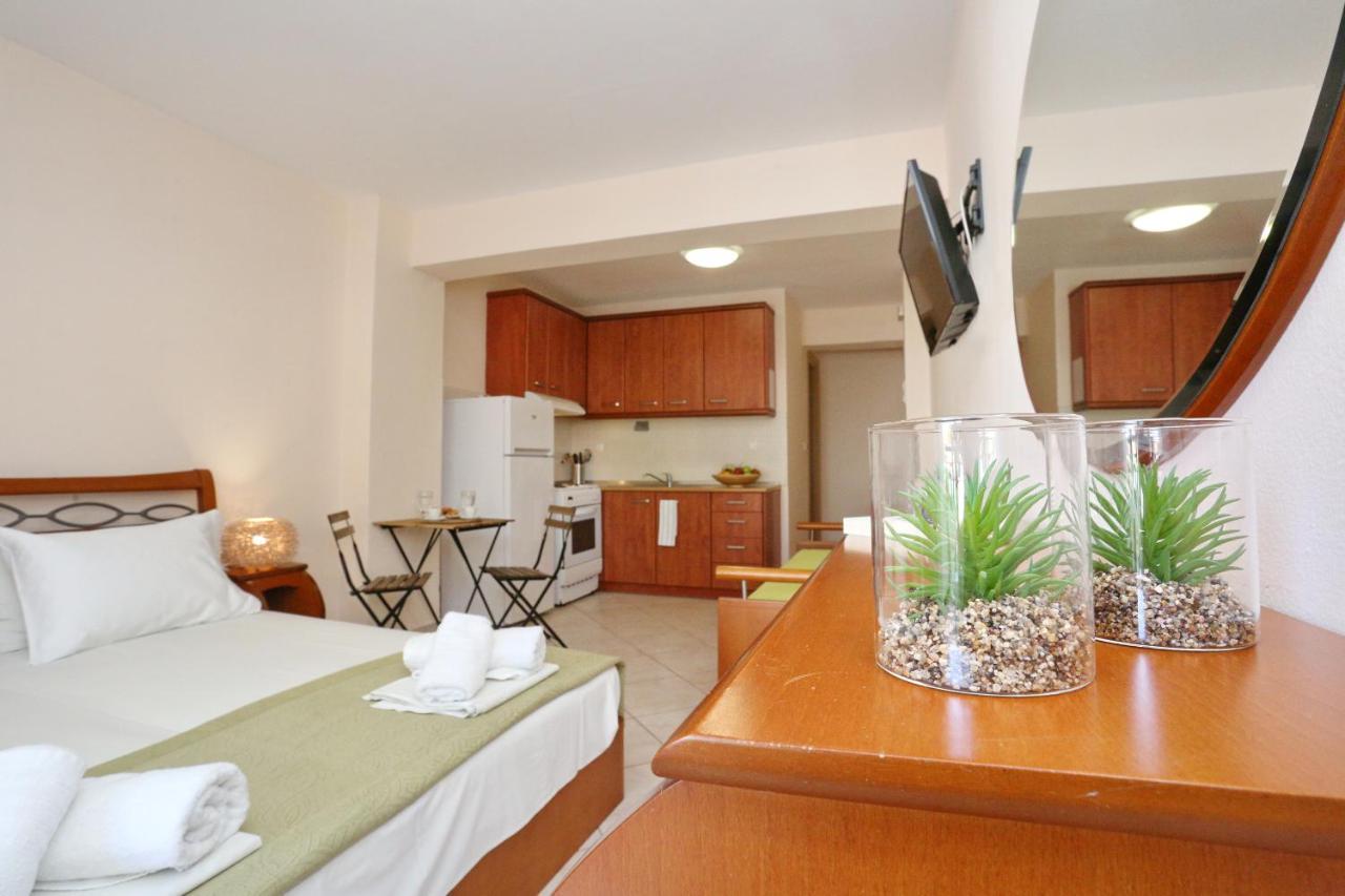 Palia Platia Apartments 페프코초리 외부 사진